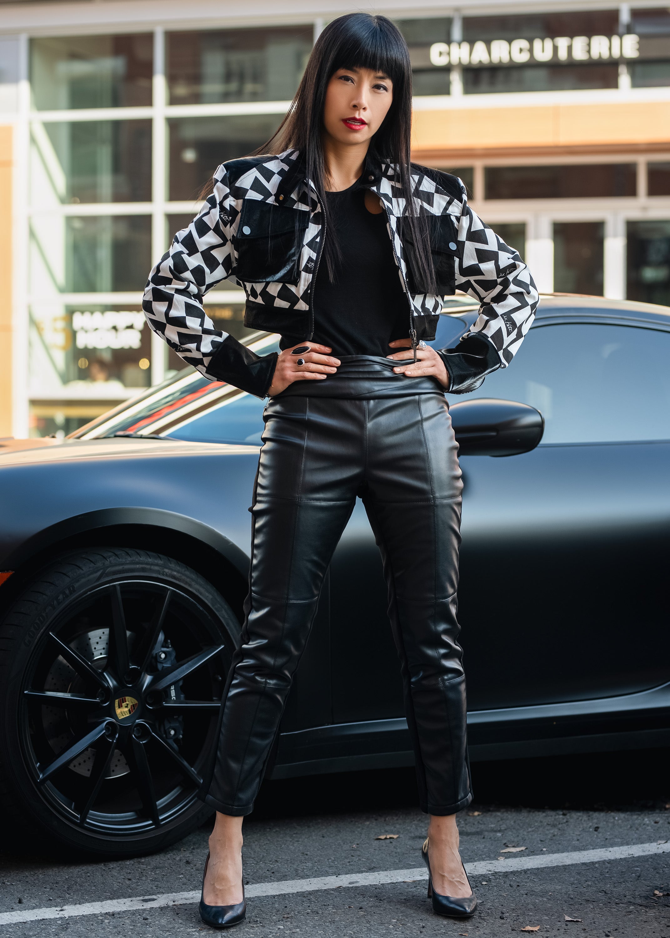 10 Leather Jacket Outfit Ideas for Women - How to Wear a Leather