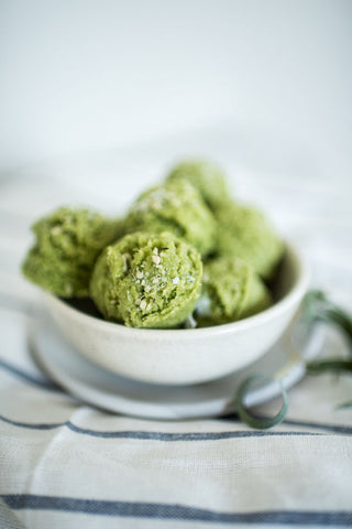 Raw Coconut Matcha Macaroon Recipe