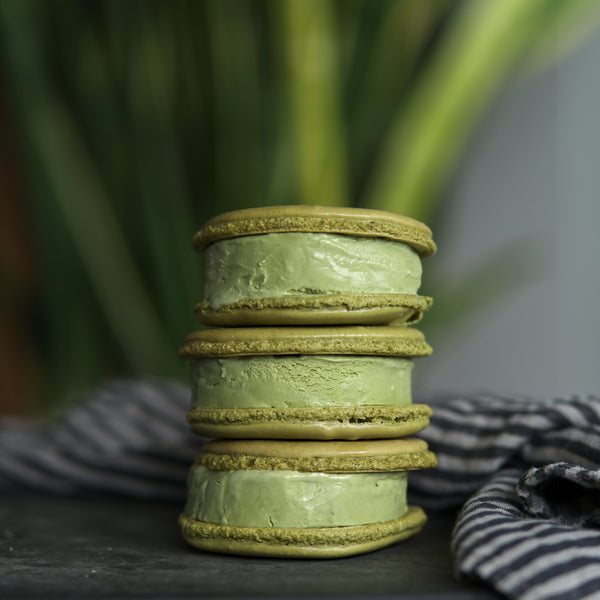 Matcha Green Tea Macaron Ice Cream Sandwhiches! Recipe by Proportional Plate. 