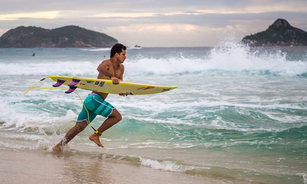 HURLEY SURF CLUB  HOW-TO: LAYBACK HACK LIKE MICHEL BOUREZ – OAM