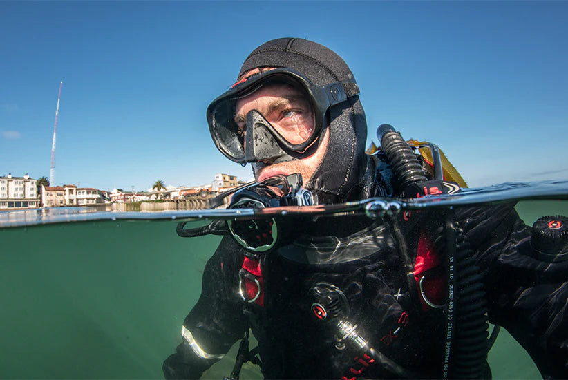 Hollis dive gear Deep Blue Asia HK, diving communication, scuba diving gear, poseidon compressor, deep blue aqua expedition, big blue watersports, snorkie talkie, bauer p31 filter, 潛水用品店, ocean reef, Wetsuit, diving suit