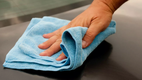 The Best Type of Cleaning Cloth: Microfiber vs. Organic Cotton vs