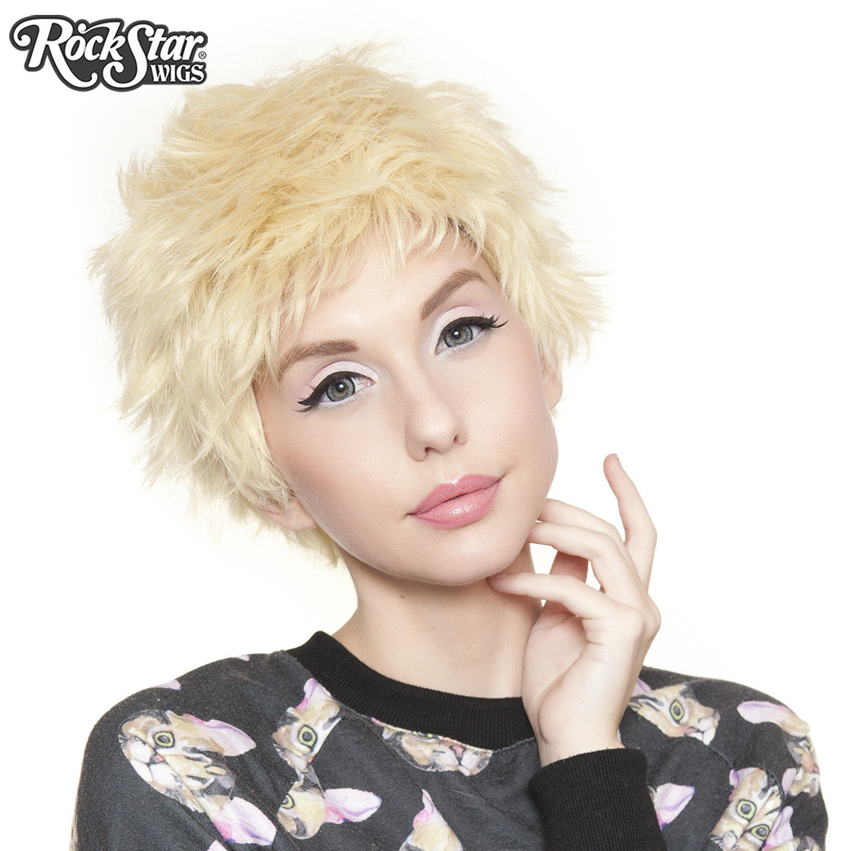 short light blonde wig