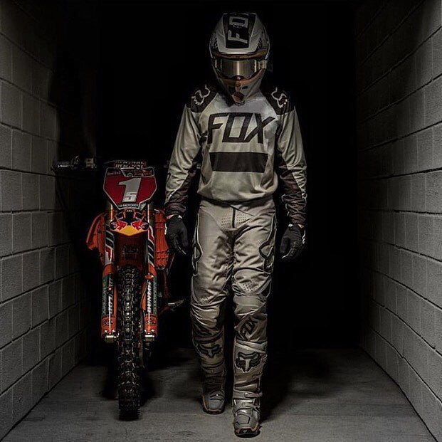 A1 360 PYROK LIMITED EDITION FOX RACING GEAR - Central 