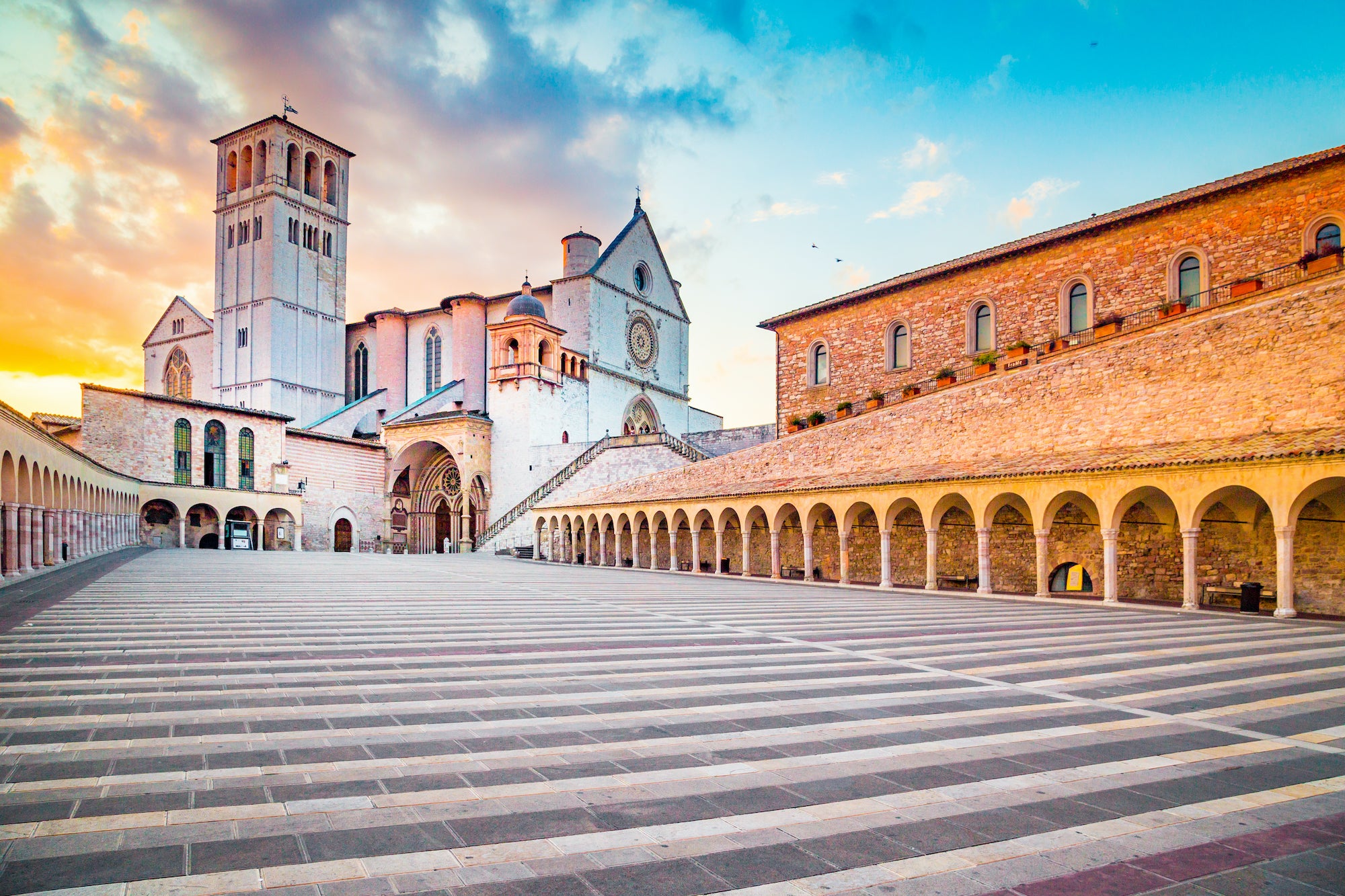 Umbria- Assisi, Basilica di San Francesco ( Assisi, Basilica of Saint Francis)