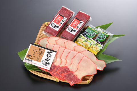 鯨詰合せ-Aセット〔赤身刺身・畝須ベーコン〕￥5,400→￥4,320【送料無料】　