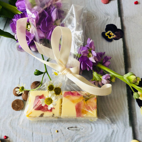 White chocolate floral fudge wedding favour by Charlotte Jane Cakes