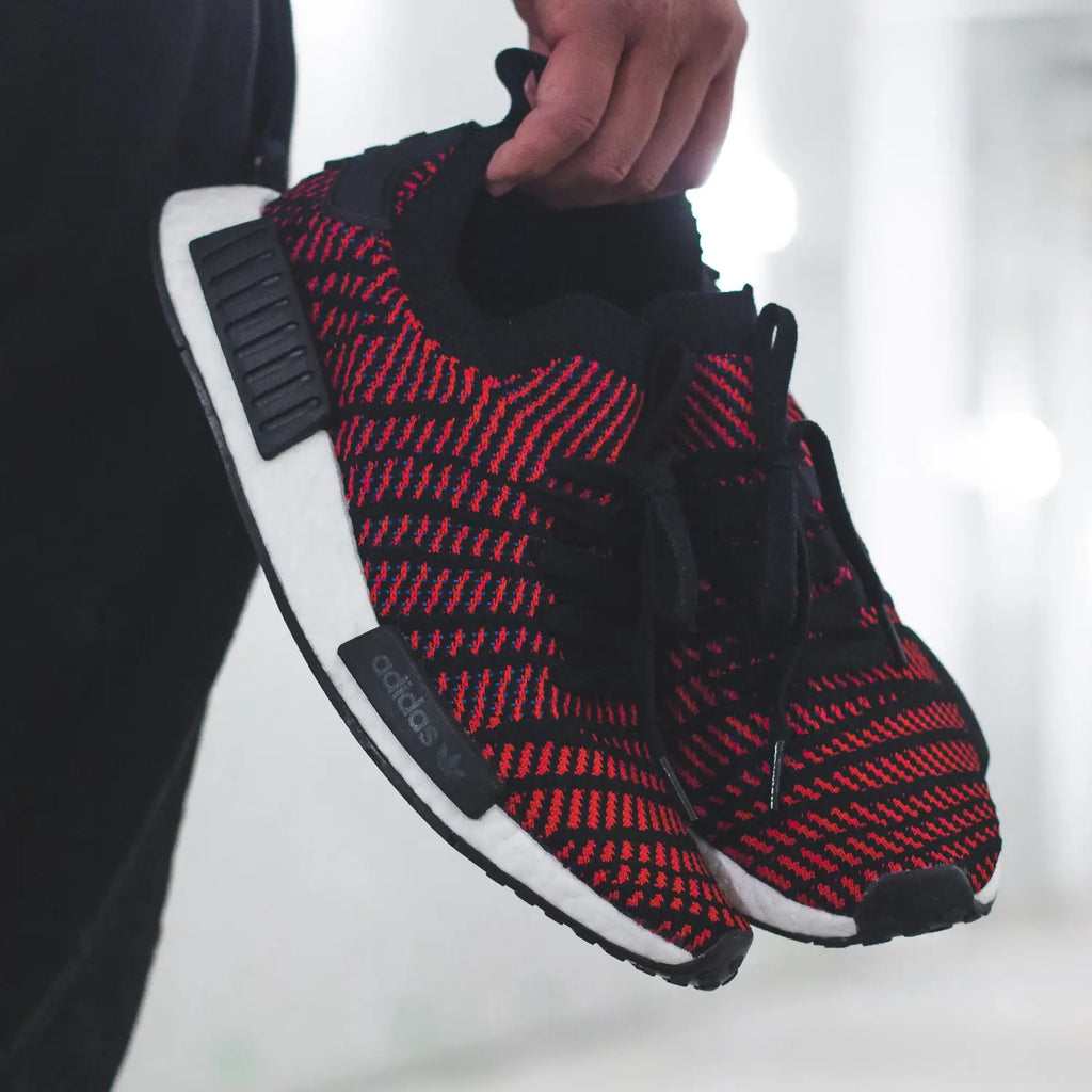 adidas Originals NMD R1 STLT PK in Core-Black/Red/Solid-Blue - CQ2385