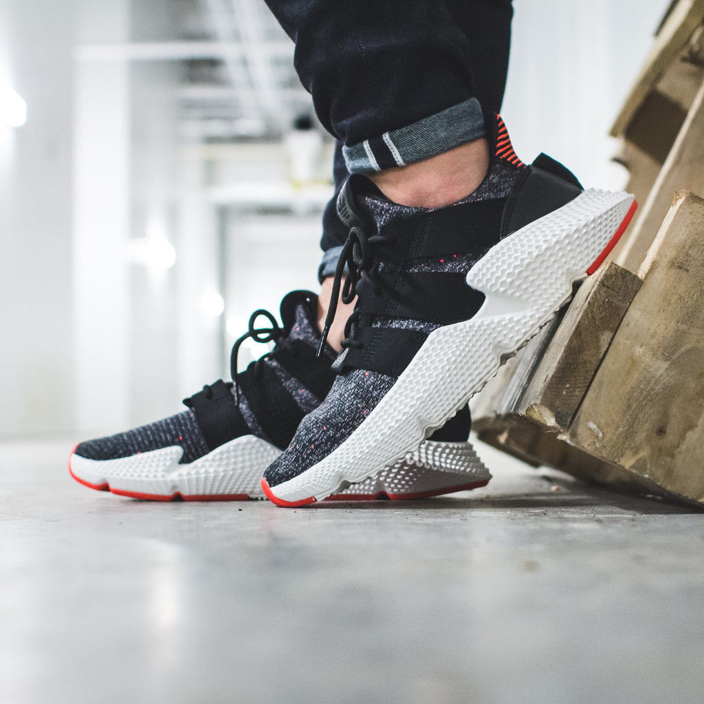 prophere black solar red