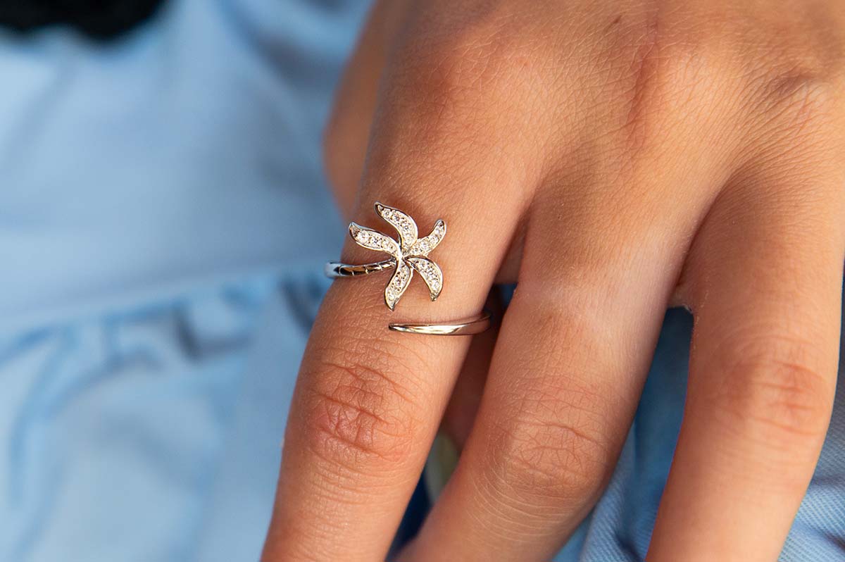Pavé Palm Tree Ring with white aquamarine gemstones
