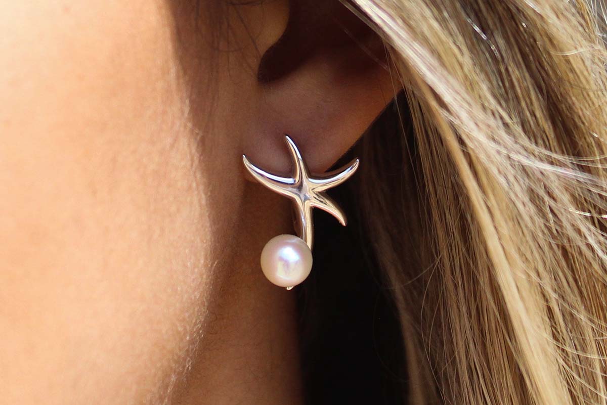 akoya pearl earrings featuring a starfish stud earrings