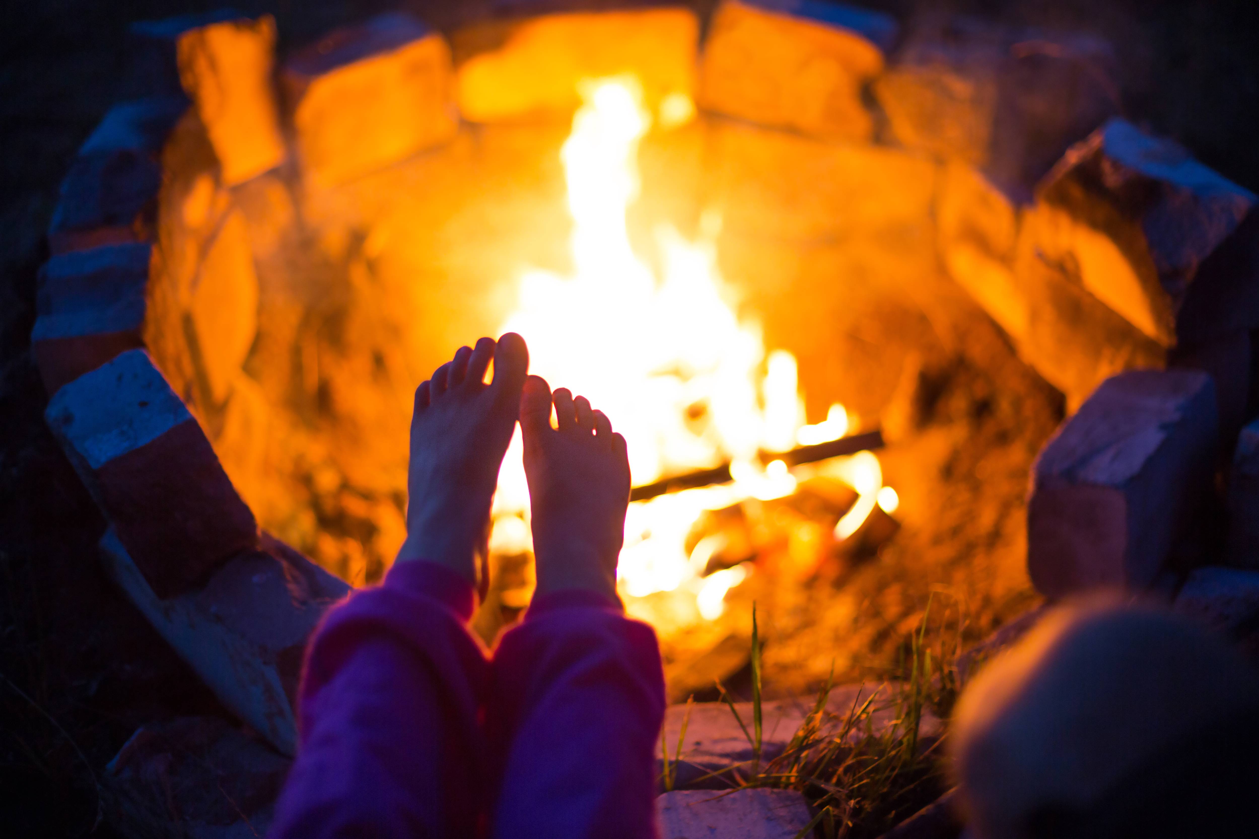 bare-feet-of-child-by-fire-gatherings-at-night-by-2023-11-27-05-13-19-utc (1).jpg__PID:df1a57e0-0243-45b3-8995-03b463deb455
