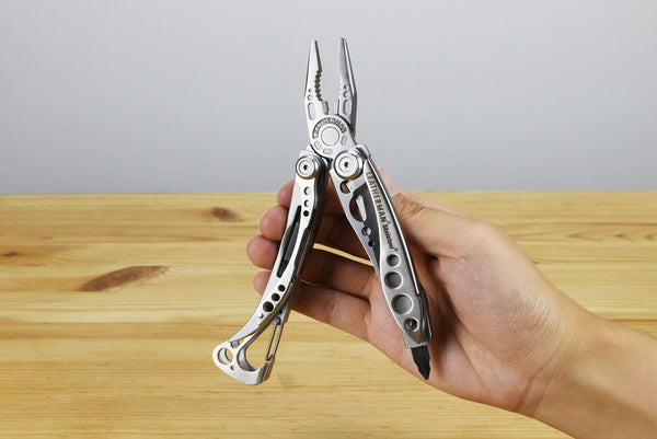 Leatherman Skeletool Multitool (Stainless Steel)