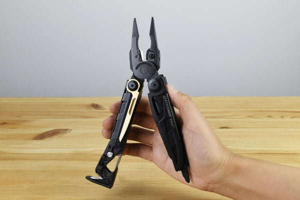 Leatherman MUT Multitool (Black)