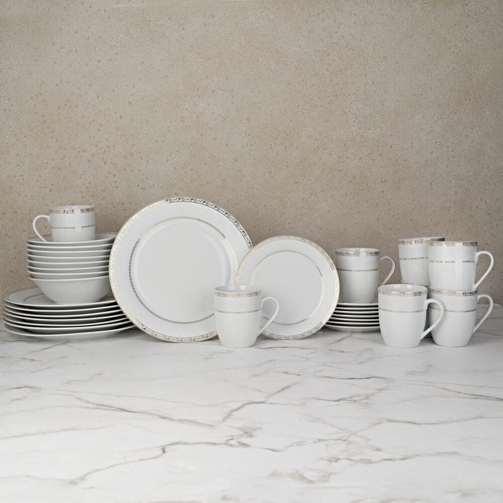 Gold Serif 32 Piece Dinnerware Set, Service For 8