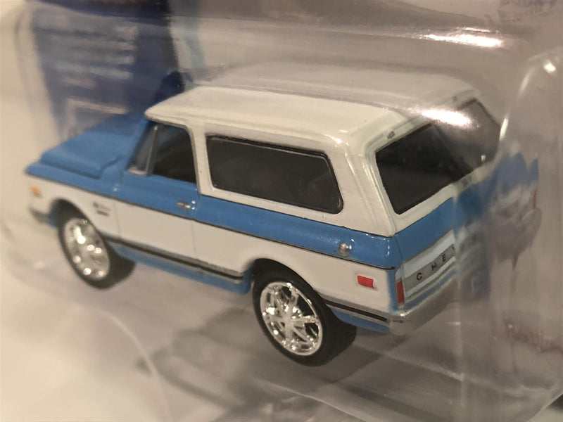 Chevrolet Blazer Custom Blue/White 1:64 Scale Johnny Lightning JLCP7313