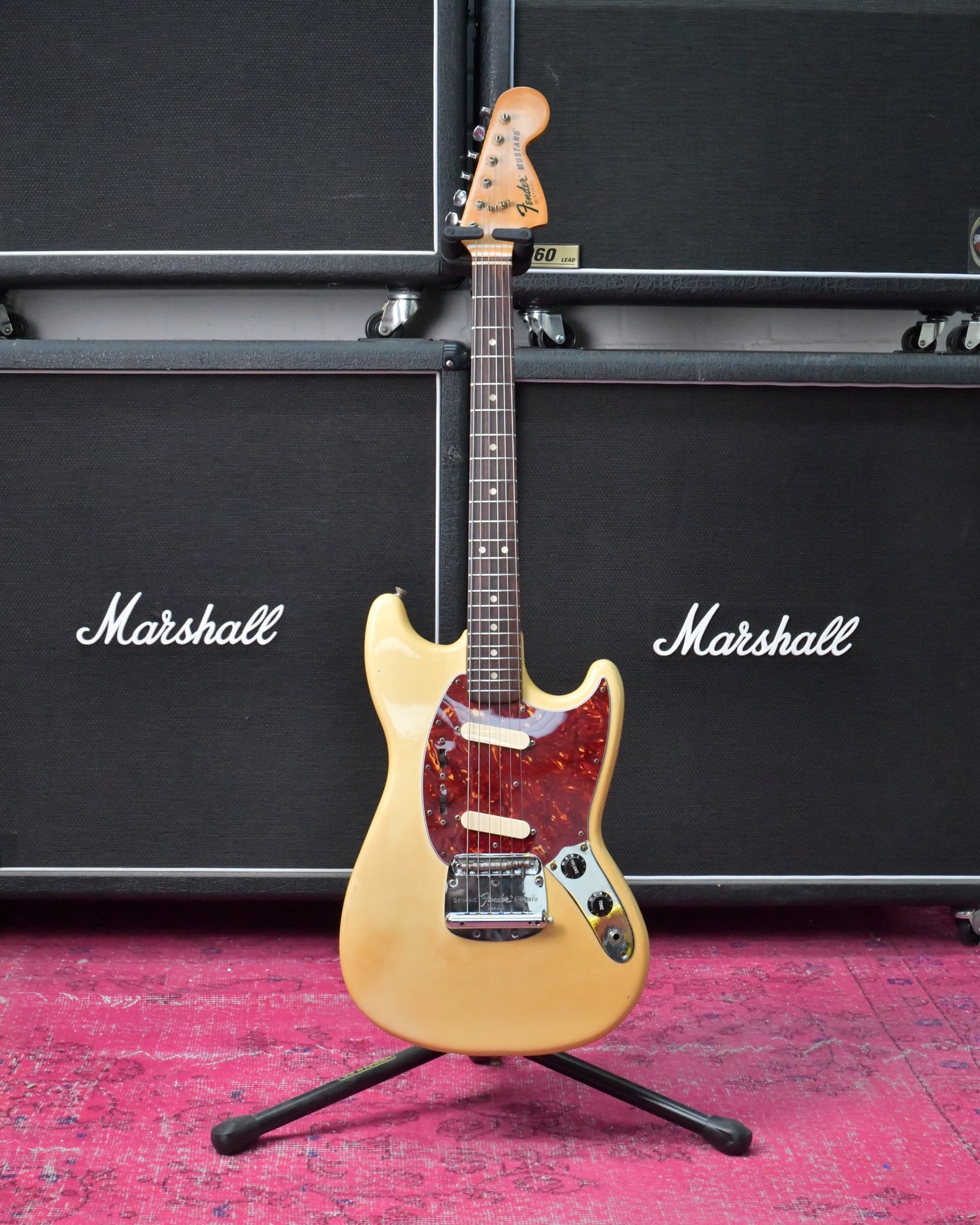 fender mustang blonde