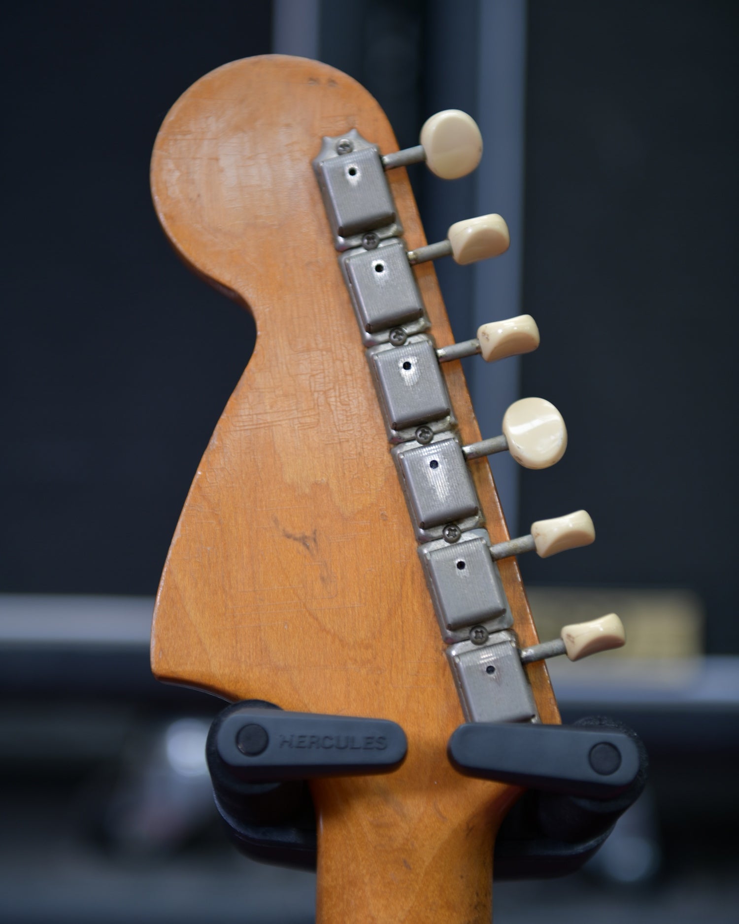 Fender 1966 Duo-sonic II Refinish Vintage – Noizemaker
