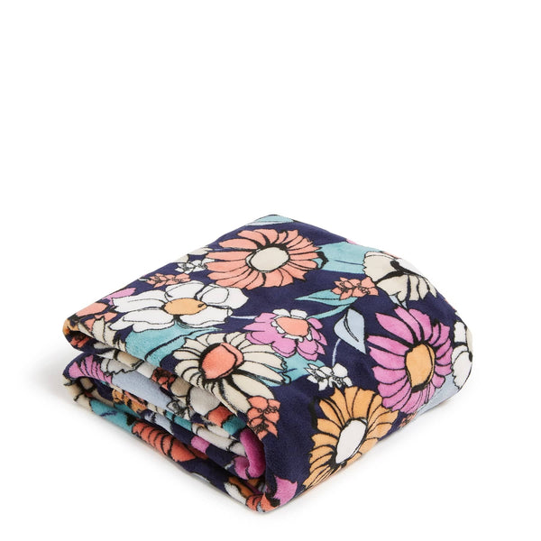 Fleece u0026 Woven Throw Blankets | Vera Bradley Outlet – Vera Bradley Outlet  Store