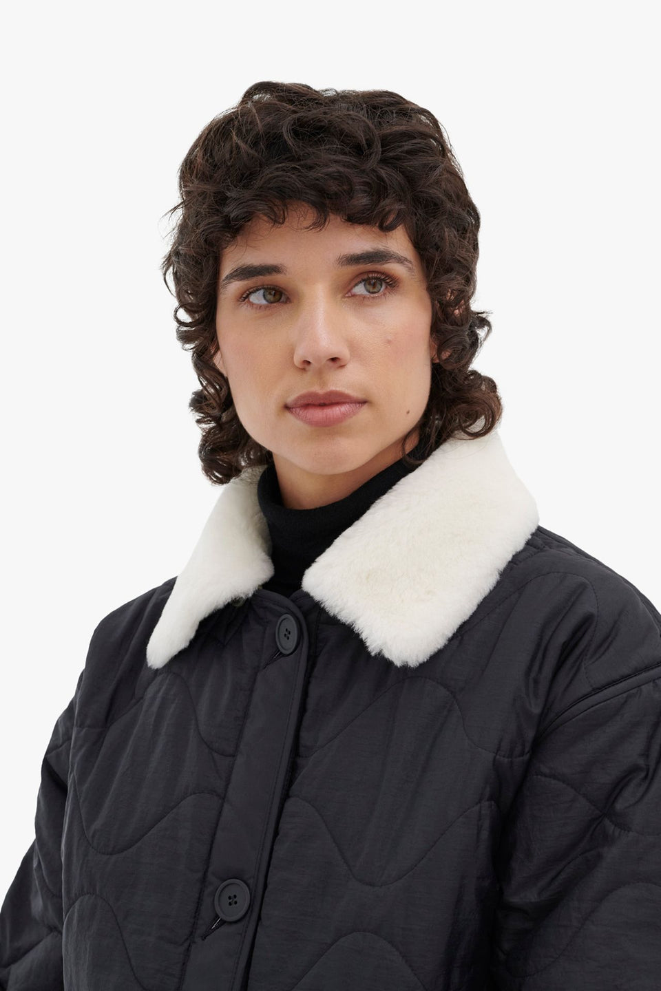 Shearling Collar - Natural Short Hair (listing page thumbnail)