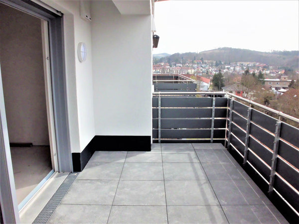 Anleitung zum Verlegen von Balkonplatten auf Stelzlager