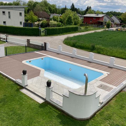 Pool mit WPC verkleiden