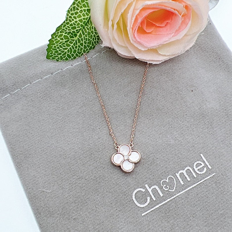 mother of pearl flower necklace