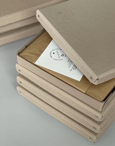 Bespoke cardboard gift boxes for Stilleben Oak Boards