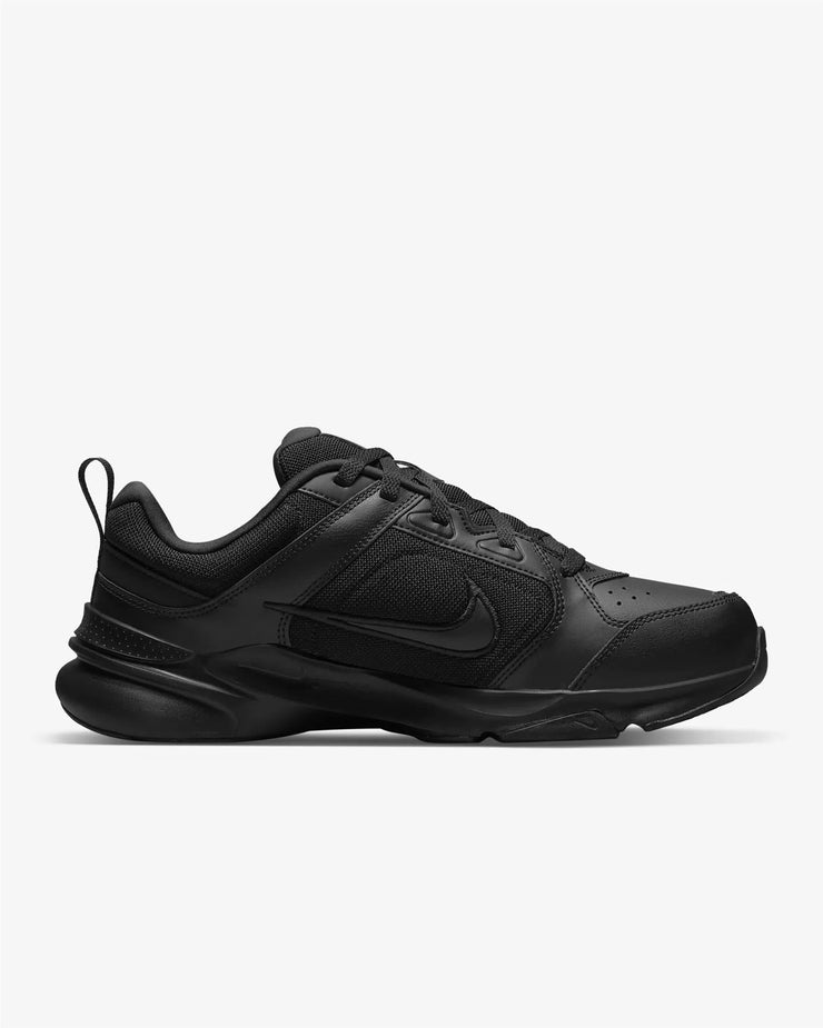 nike mens wide trainers