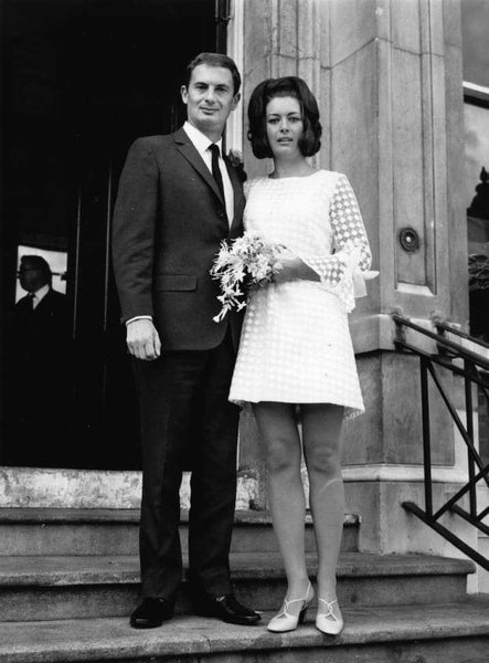 wedding dress 1960s style