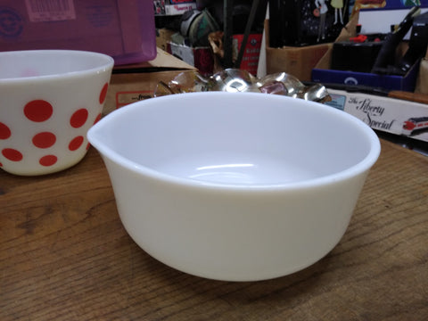 White Milk Glass Mixing Bowl with Pour Spout Vintage
