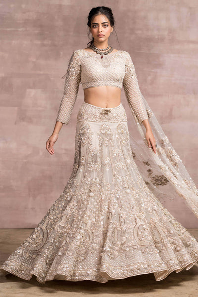 Buy Gold Tulle Embroidered Thread Work One Off Choli And Lehenga Set For  Women by Jade by Monica and Karishma Online at Aza Fashions.