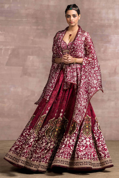 Buy Rose pink lehenga choli in silk with brocade woven flowers and lucknowi  thread embroidered kali design.