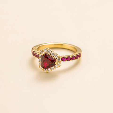 Forma Ring In Ruby And Diamond Set In Gold