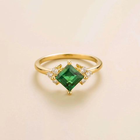 Online Jewellery Gift Amore Gold Ring Emerald and Diamond
