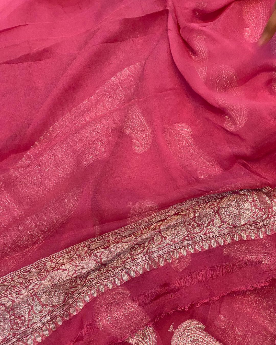 Onion Banarasi Khaddi Chiffon Georgette Saree - Aura Benaras