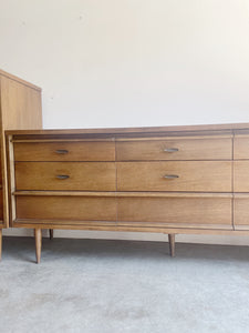 Mid Century Modern Basset Furniture Dresser Set