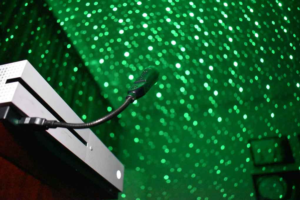 green starport usb laser star projector plugged into xbox