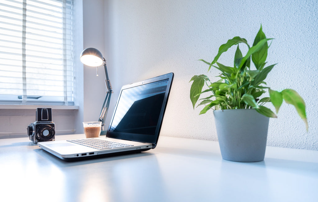 task lighting for small work desk