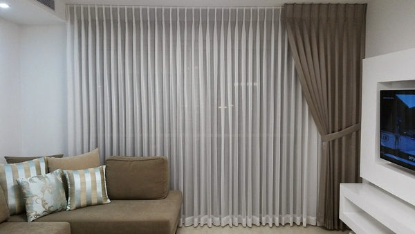 curtain with tiebacks