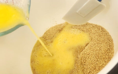 Image of graham cracker crust preparation