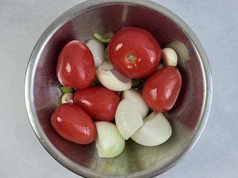 Image of tomatoes and onions