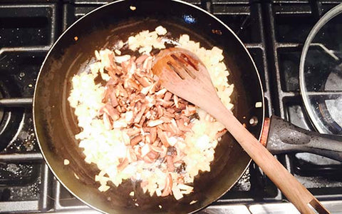 Image of onions sauté with mushrooms