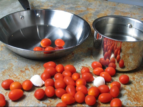 Image of Grape Tomatoes and Garlic