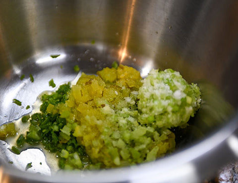 Image of relish ingredients