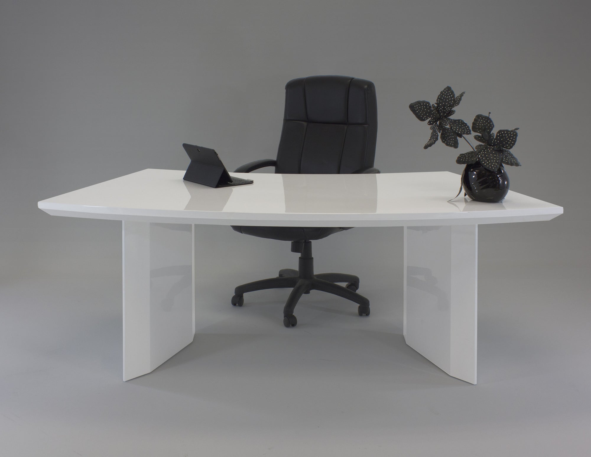 80 5 White Executive Desk With Curve By Sharelle Officedesk Com