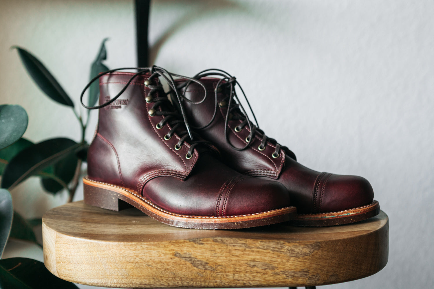 chippewa burgundy boots