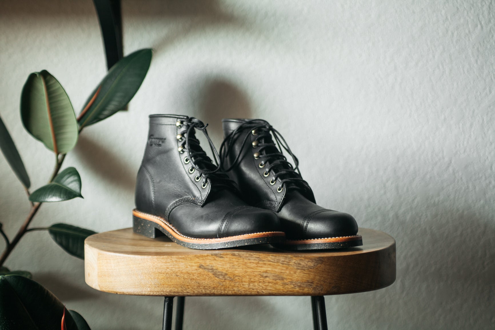 chippewa cap toe boots