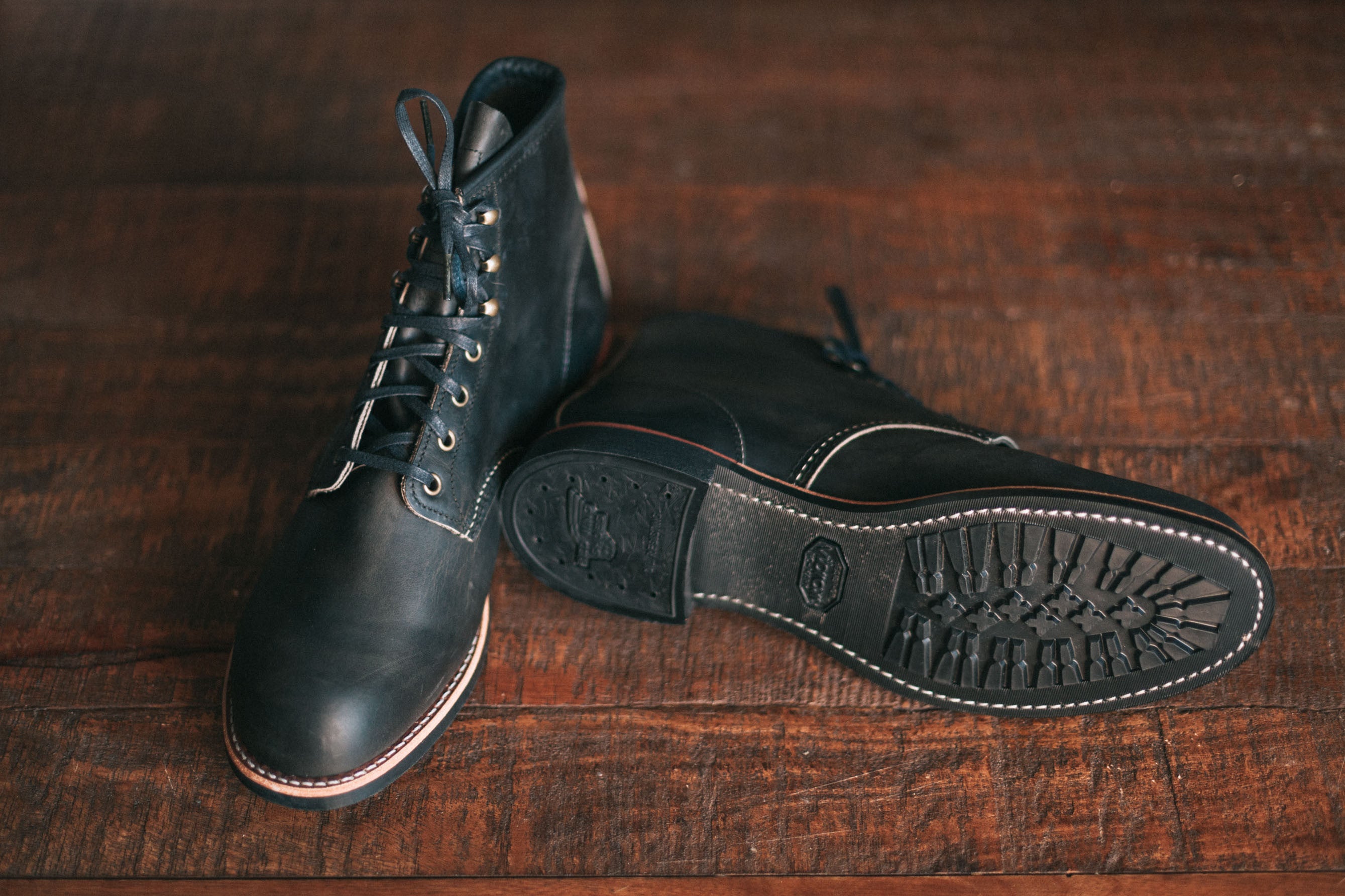 Red Wing Blacksmith - Charcoal - Arcane Supply Co.