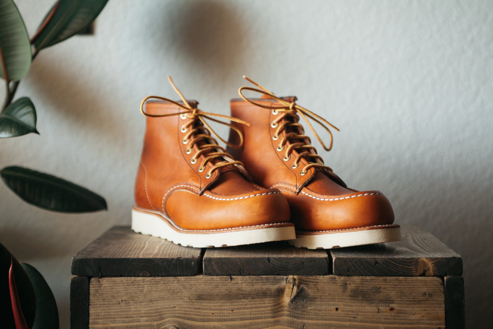 Red Wing Classic Moc - Oro Size 8.5 (Open Box) - Arcane Supply Co.
